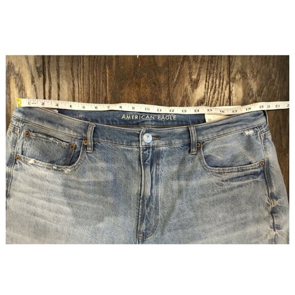 NWT American Eagle Ripped 90s Boyfriend Light Indigo High waist Distressed Jeans - Picture 9 of 16